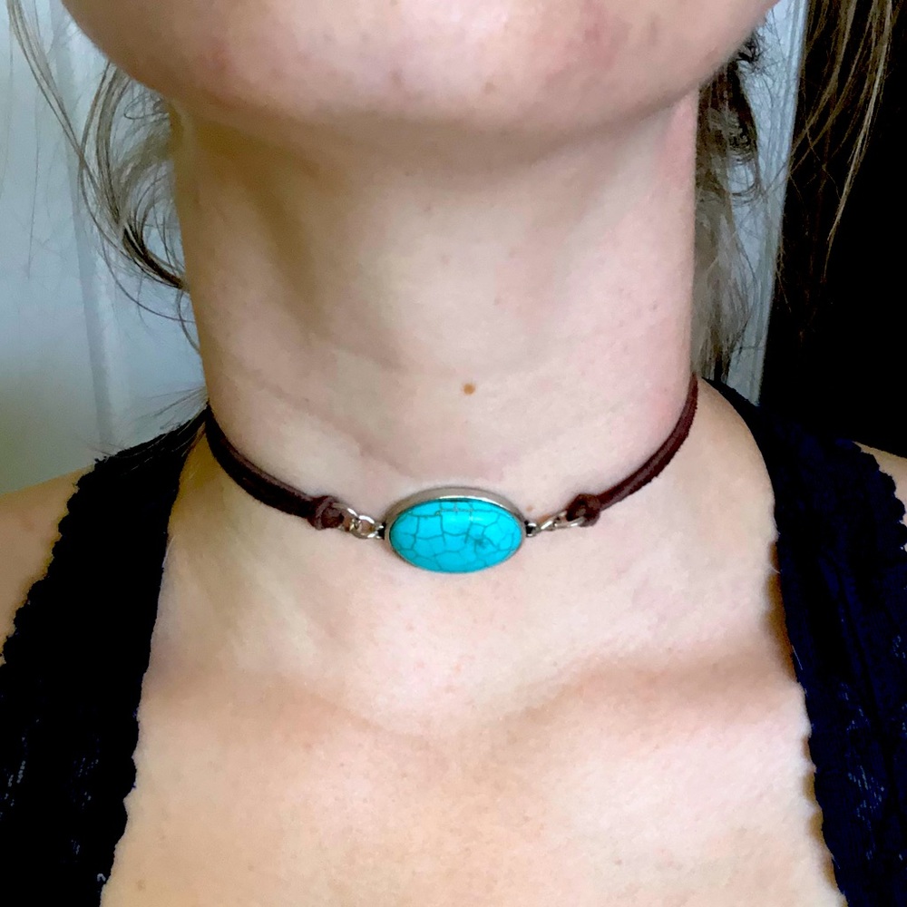 Turquoise stone choker